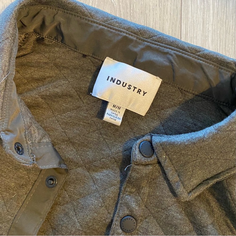 Men's Quilted Button Down - Picture 2 of 3